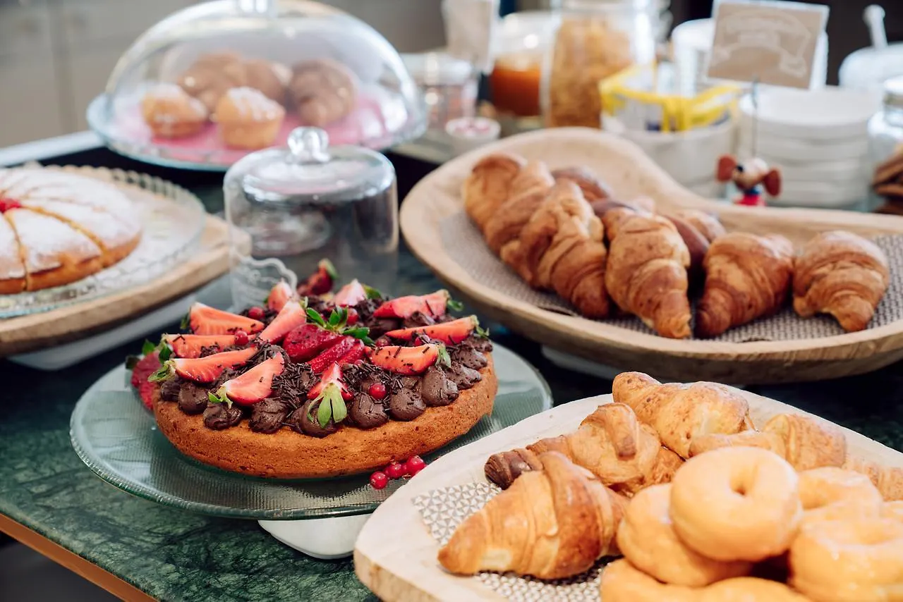 Chic & Basic Velvet Hotel Barcelona